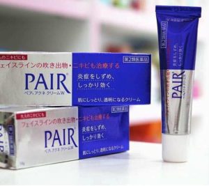 Kem trị mụn Pair Acne W Cream có nồng độ pH gần với nồng độ pH của da, được đánh giá cao về hiệu quả trong điều trị mụn viêm, mụn trứng cá