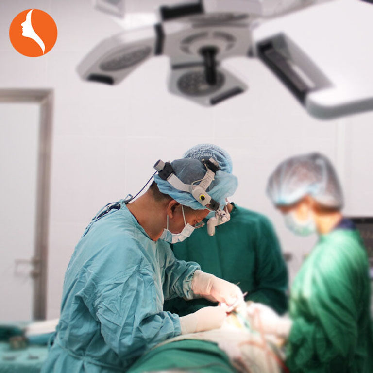 dịch vụ nâng mũi bác sĩ Nguyễn Thành Nhân