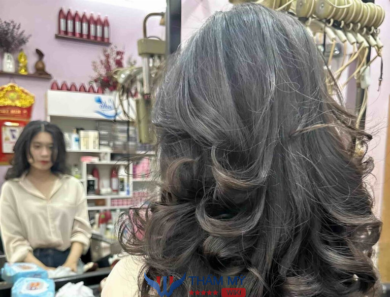 Hair Salon Tân Thư Tiệm cắt tóc nữ đẹp ở Nha Trang
