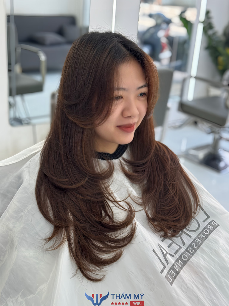 Nhật Huy Hair Salon là một trong những tiệm cắt tóc nữ đẹp ở Nha Trang 