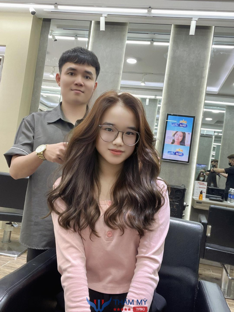 Hair Salon Top Hair là Tiệm làm tóc nữ đẹp giá rẻ ở Đà Nẵng