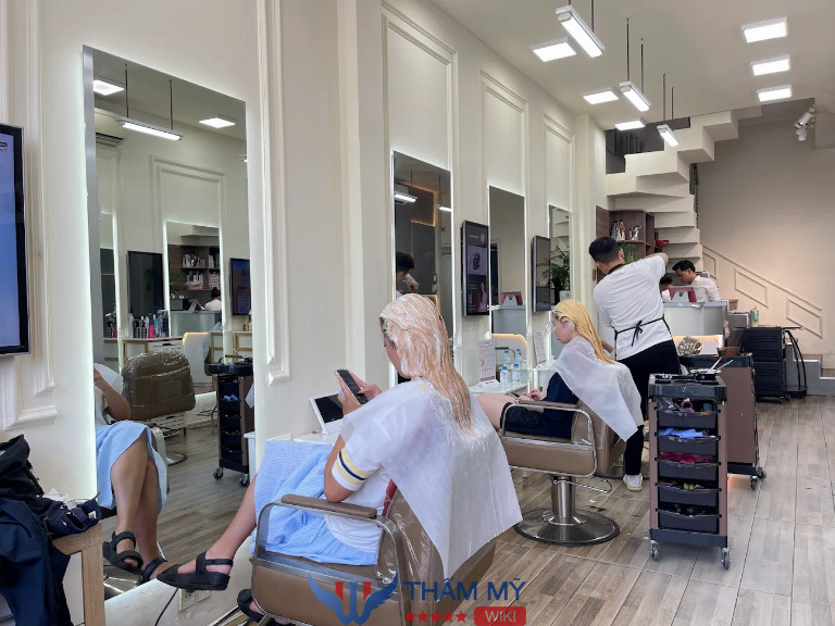 Tiệm làm tóc nữ đẹp giá rẻ ở Đà Nẵng Quốc Anh Hair Salon