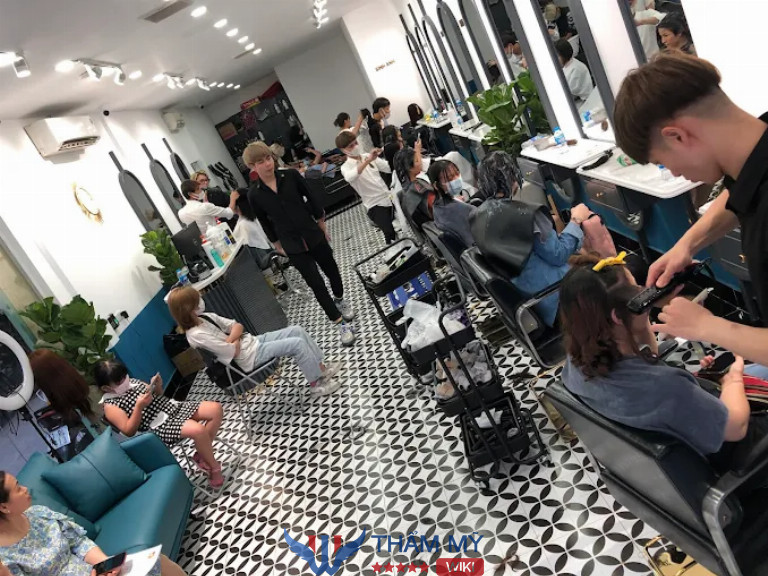 Tiệm cắt tóc đẹp nhất Quận Phú Nhuận - Sinh Anh Hair SaLon