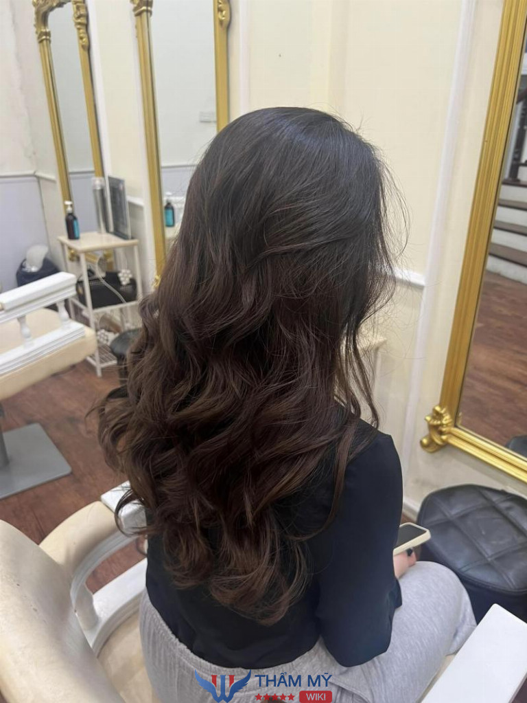 Tiệm cắt tóc ở Tân Bình Hair Salon Trang Luân