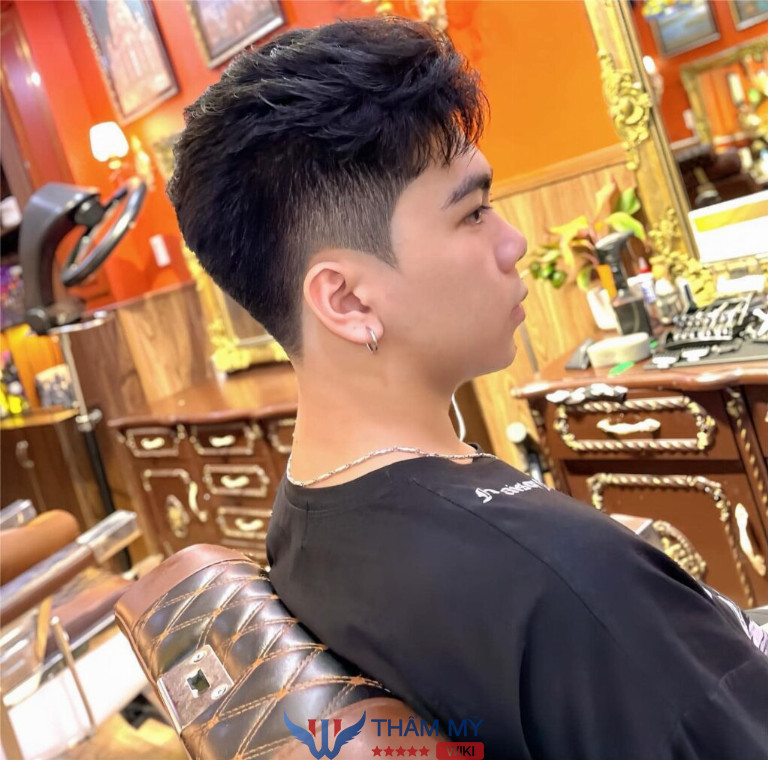 Tiệm cắt tóc nam đẹp ở Quận 11 QC Barber Shop