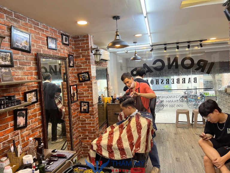Tiệm cắt tóc nam đẹp ở Quận Bình Thạnh IronCap Barbershop