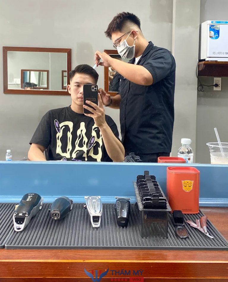 Tiệm cắt tóc nam tại Quận 7 Vinh Barbershop