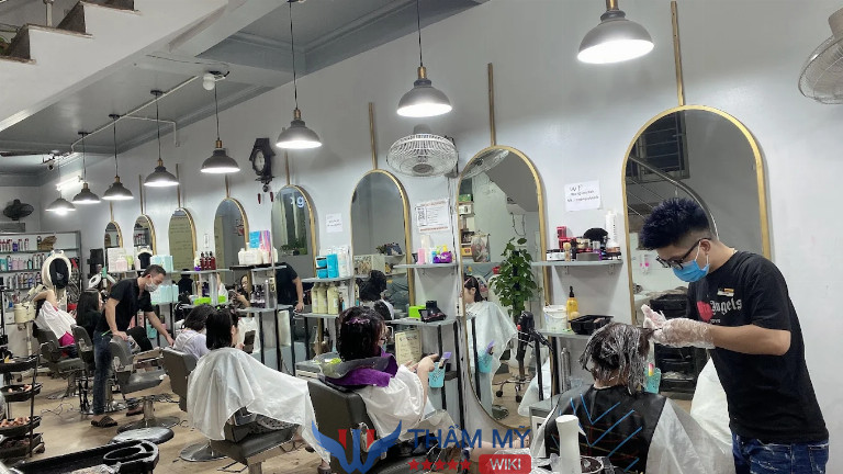 Tiệm làm tóc đẹp giá rẻ ở Hà Nội Quang Liên Hair Salon