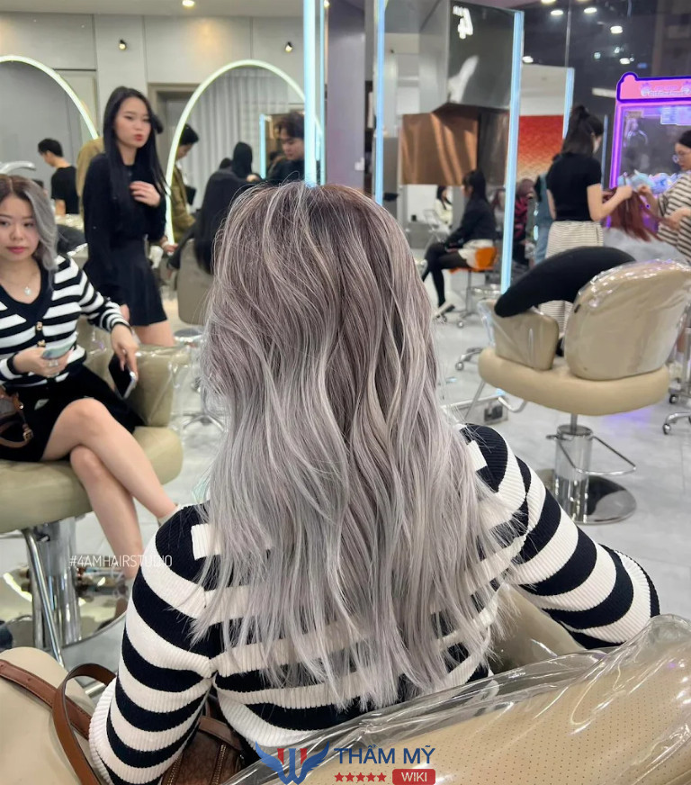 Tiệm làm tóc đẹp giá rẻ ở Hà Nội 4AM Hair Studio