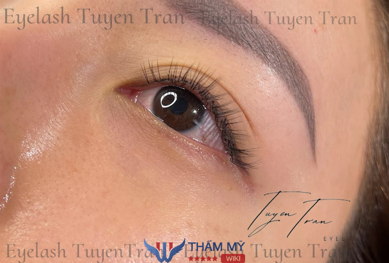 Tiệm nối mi đẹp ở Nha Trang Eyelash Tuyền