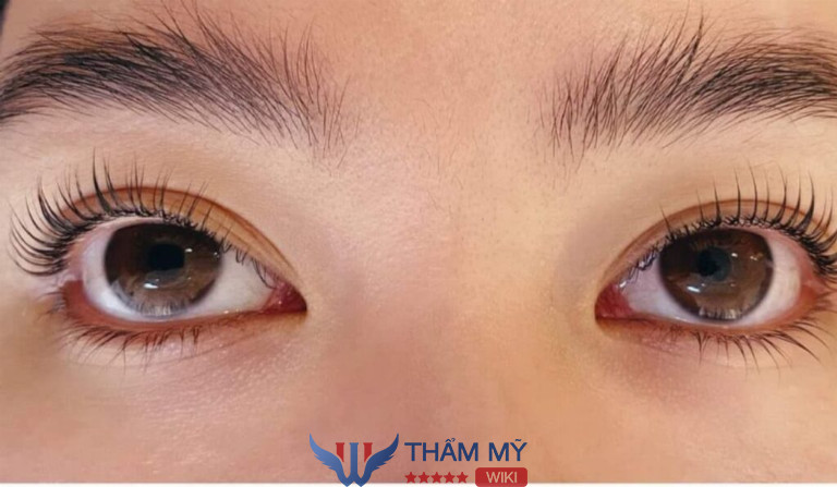 Uốn Mi Quỳnh Anh uốn mi ở Hà Nội