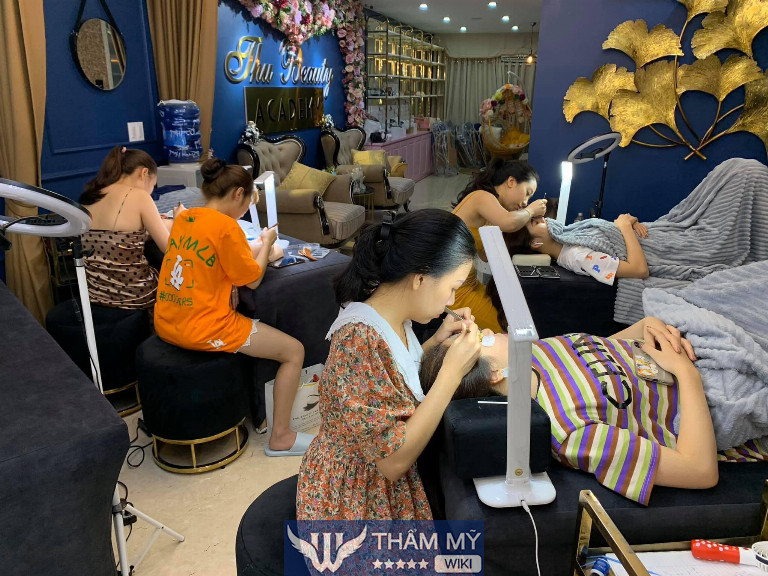 Thu Beauty Academy là địa chỉ nối mi đẹp ở Hạ Long