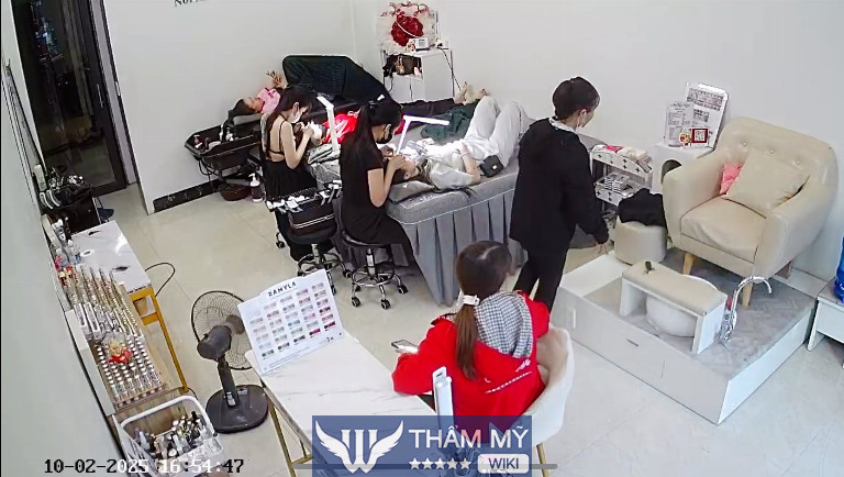 Hằng Mi Xinh là địa chỉ nối mi ở Hạ Long giá rẻ