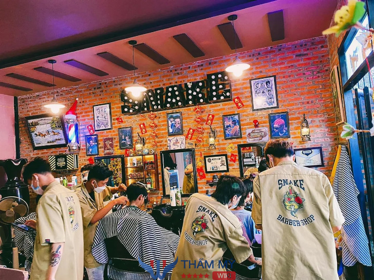 salon cắt tóc nam đẹp ở Nha Trang  - Snake Barber Shop