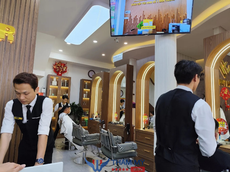 Tiệm cắt tóc nam ở Nha Trang  - Thế Giới Tóc Nam Win Hair Salon