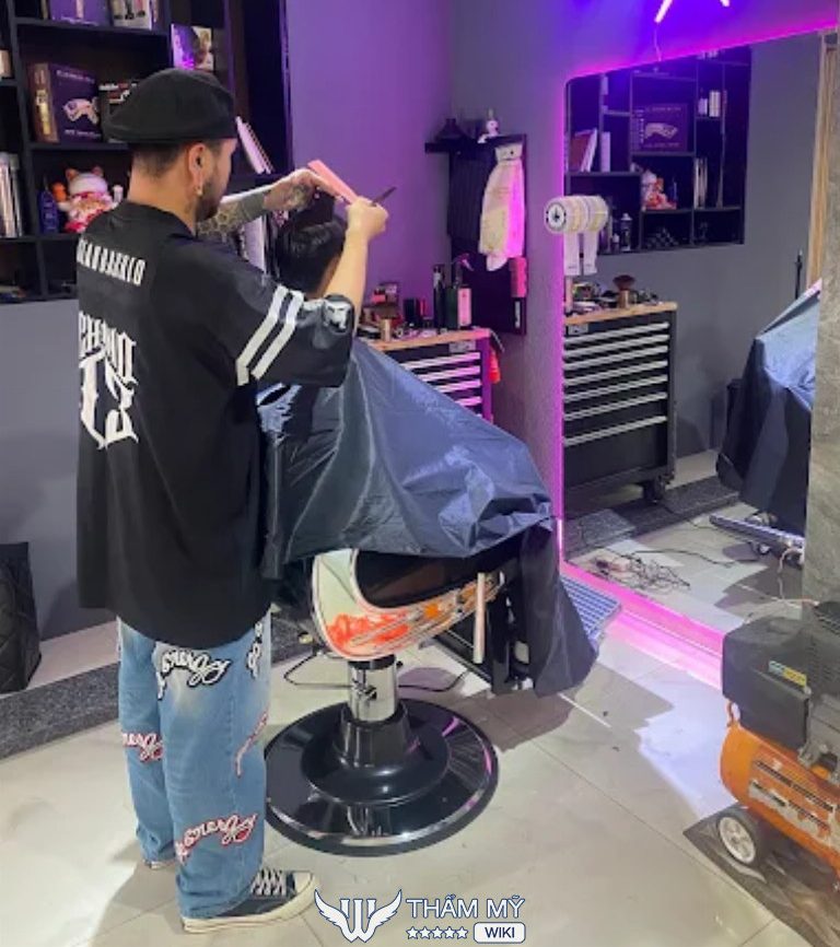 Tiệm cắt tóc nam giá rẻ ở Đà Lạt - Cut “N” Shave Station