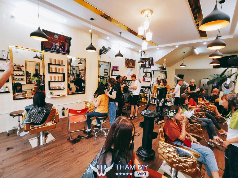 Tiệm cắt tóc nữ đẹp ở Quảng Ngãi - Học Viện Thế Giới Tóc Sỹ IRAQ