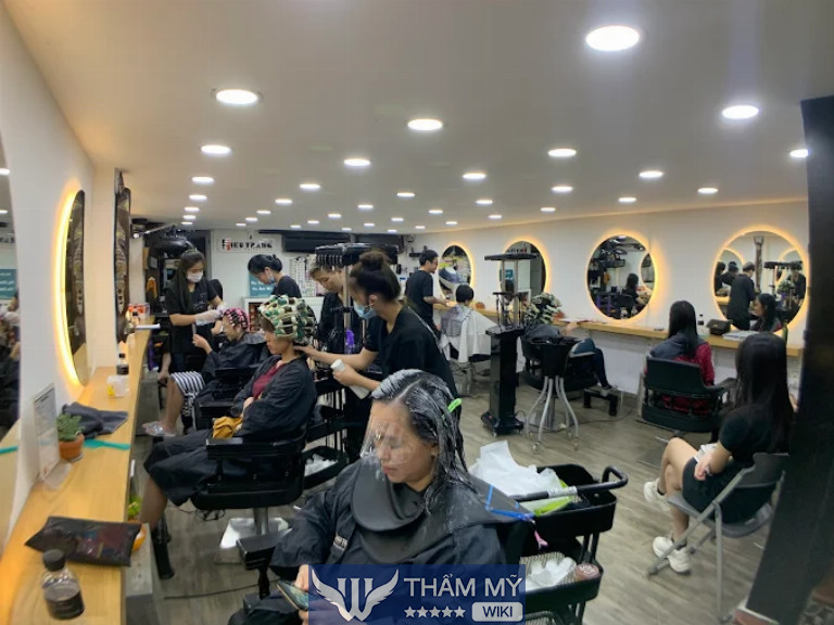Tiệm cắt tóc tomboy đẹp ở Sài Gòn - Hair Salon Hiếu Trang