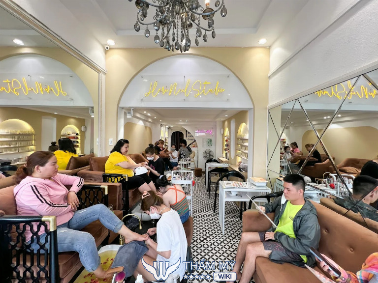 Tiệm nail giá rẻ tại TPHCM - Hari Nail Studio