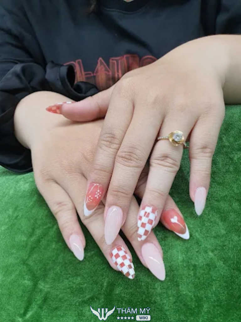 Tiệm nail ở Phường Chợ Quán - Mộc Nail