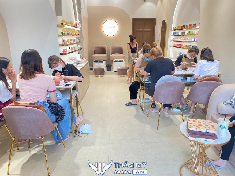 Tiệm nail tại Quận 11 - Nailroom Mit’s House