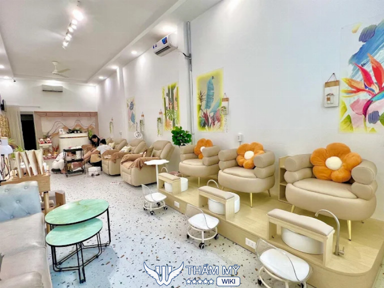 Tiệm làm móng đẹp ở Quận 2 - ViKi Nail