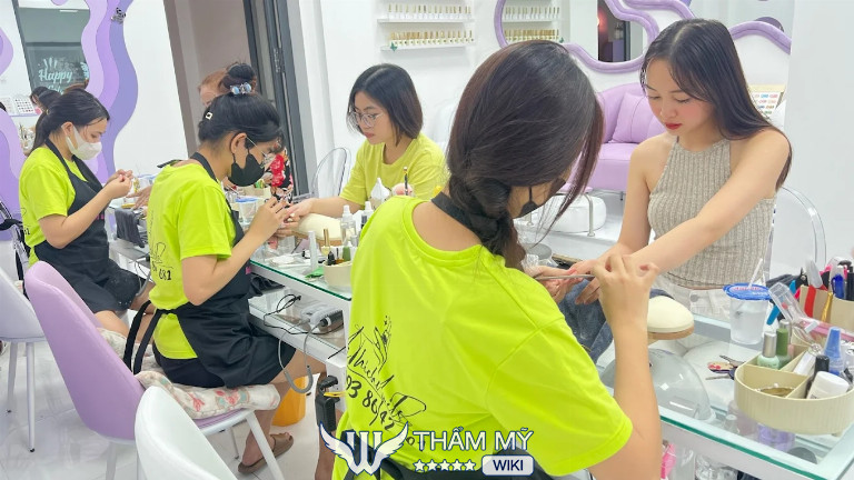Tiệm nail tại Quận 7 giá rẻ - Mị Thích Nails