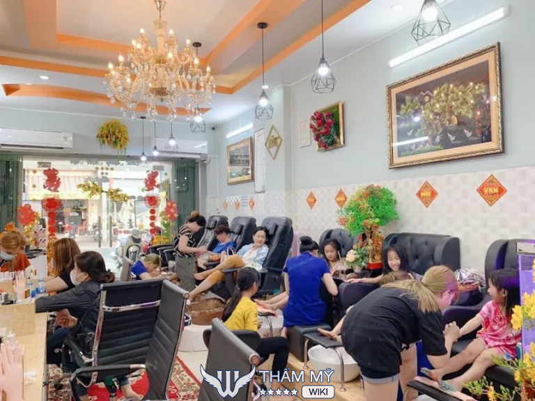 Queen Nails 18, TP. Cần Thơ