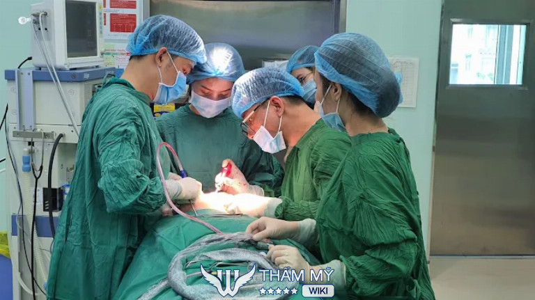 phẫu thuật thẩm mỹ Tiến sĩ Bác sĩ Đỗ Thành Trí