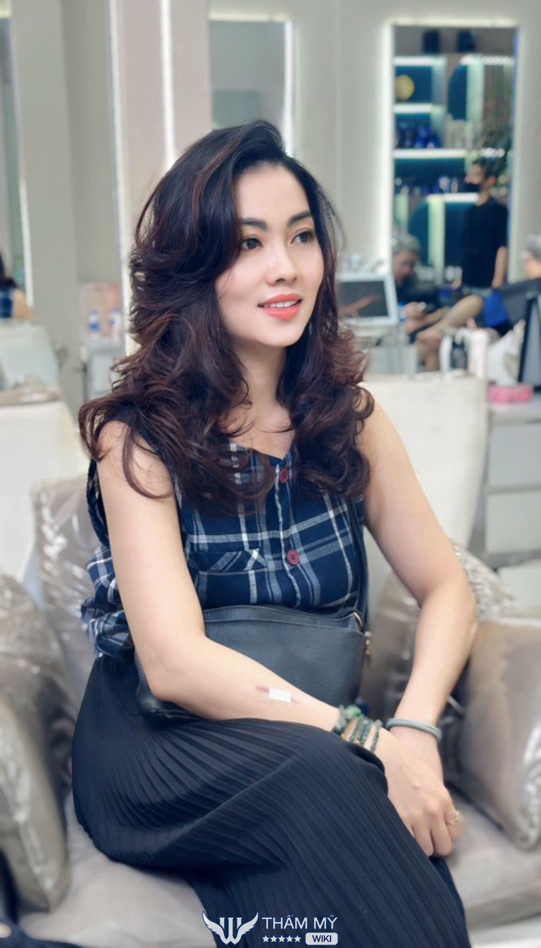 salon cắt tóc phường tân định - Dung Trần Hair Group