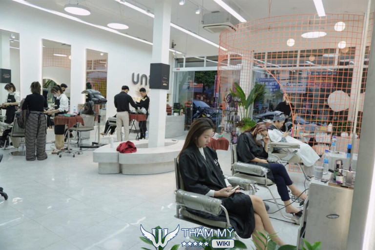 Vinh Uni Hair Salon, Hà Nam