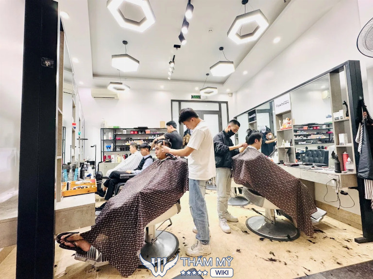 tiệm cắt tóc nam đẹp ở Bắc Giang Forman Salon