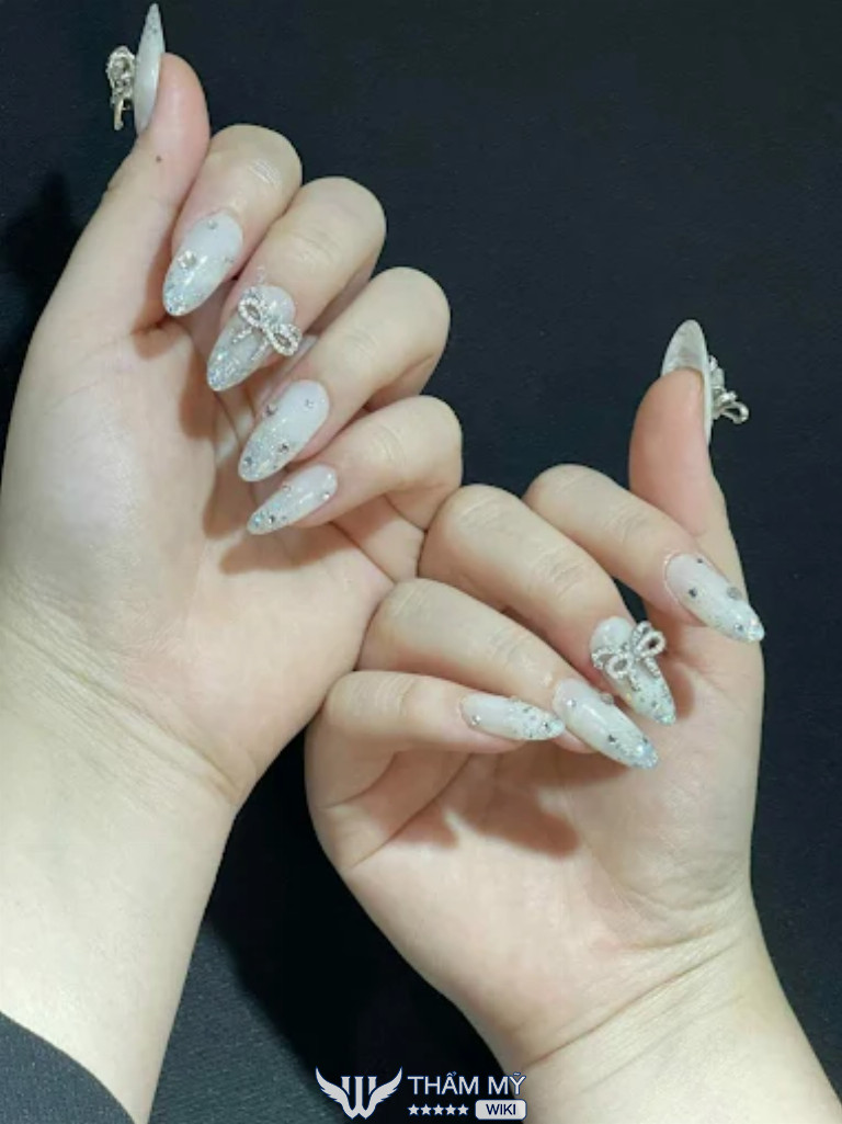 Tiệm nail tại Phường Phú Định