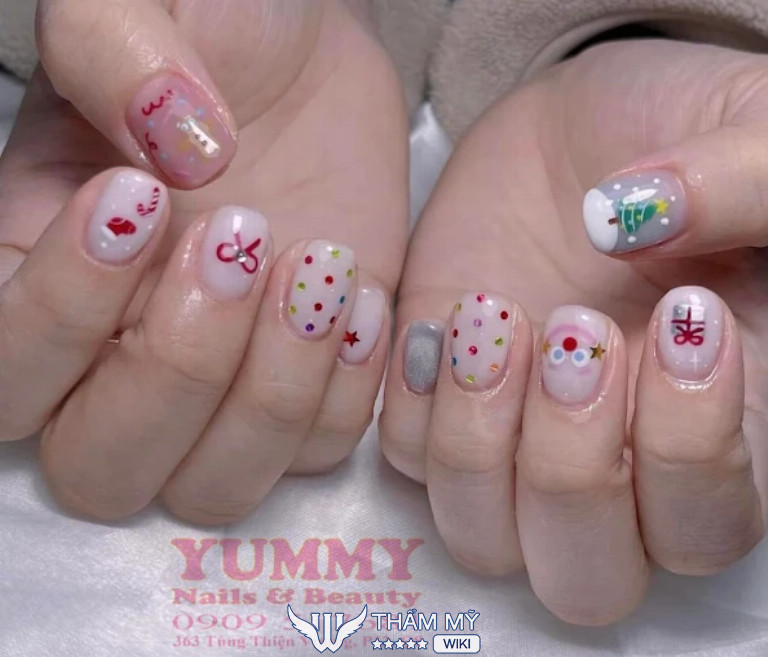 tiệm làm móng ở Phường Phú Định - YUMMY Nails & Beauty 