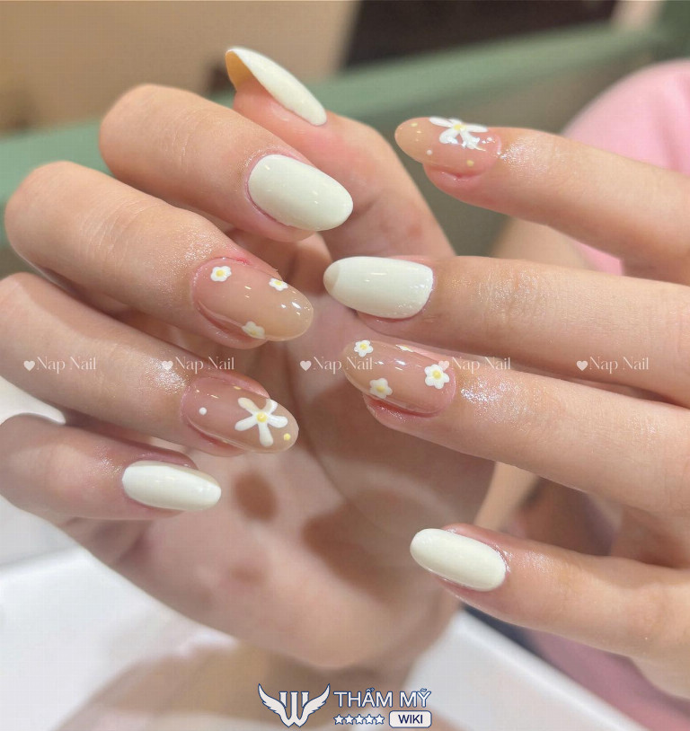 Tiệm nail ở Phường Vườn Lài