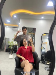 Yzi Hair Salon: 160 Hồ Văn Huê, Phú Nhuận
