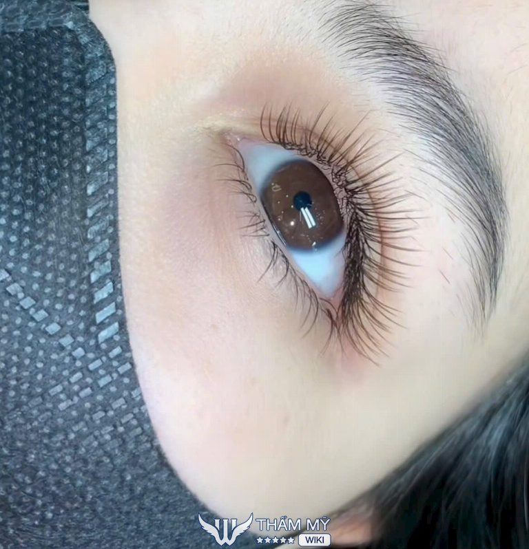 Thẩm Mỹ Thúy Nguyễn nối mi ở Bạc Liêu