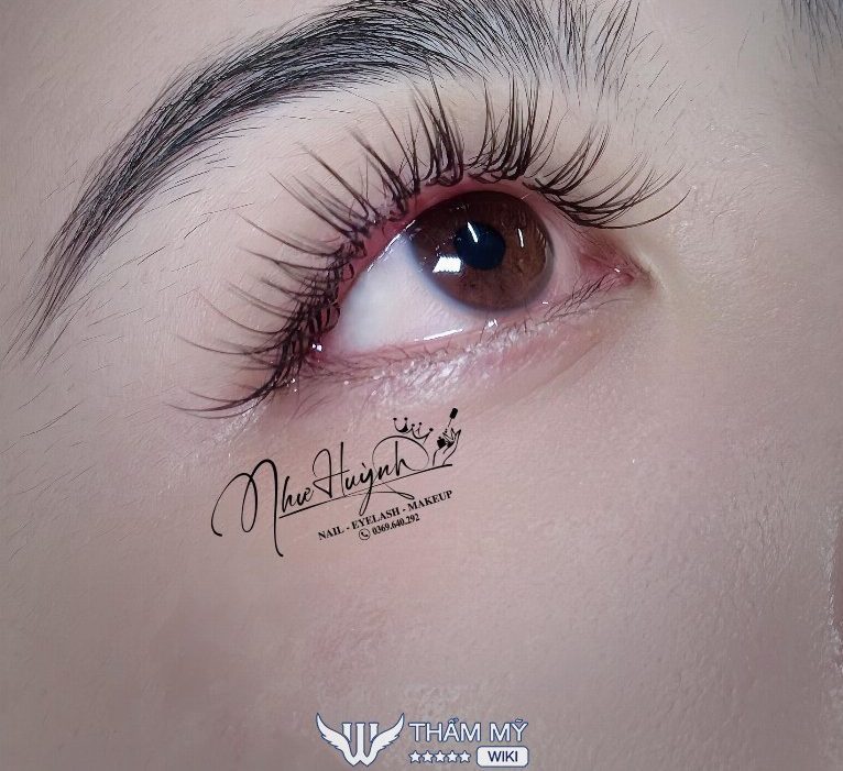 Tiệm nối mi ở Bến Tre