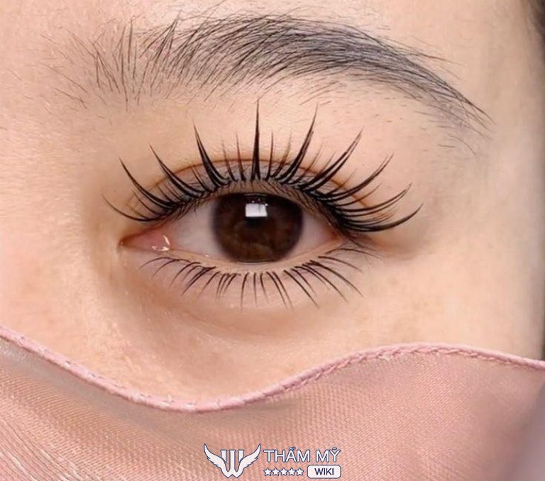 Quin Nguyen Eyelash tiệm nối mi tại Kon Tum