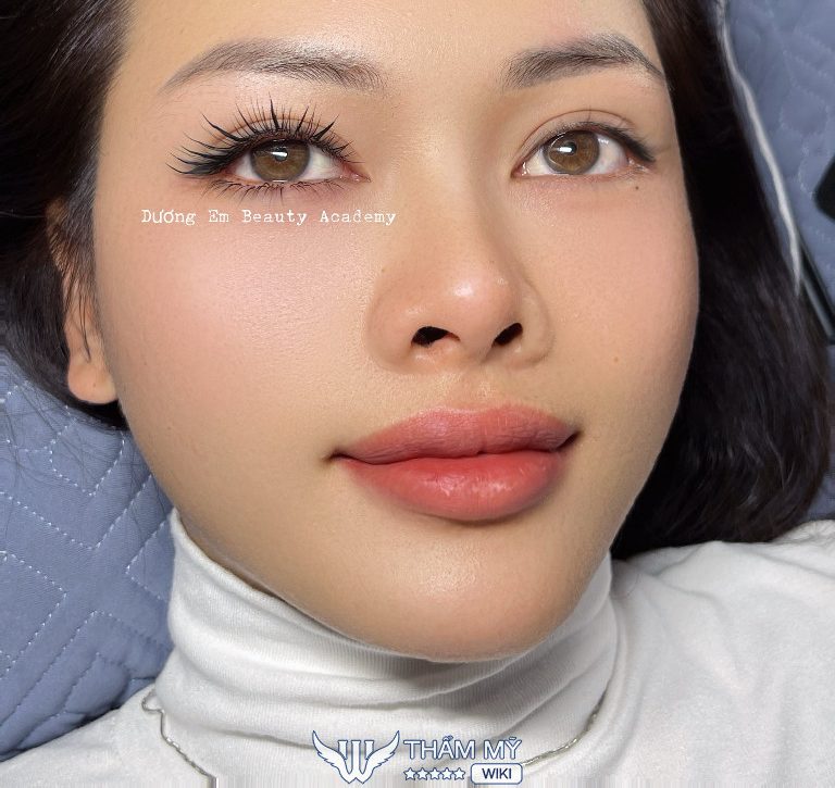 Dương Em nối mi tại Kon Tum