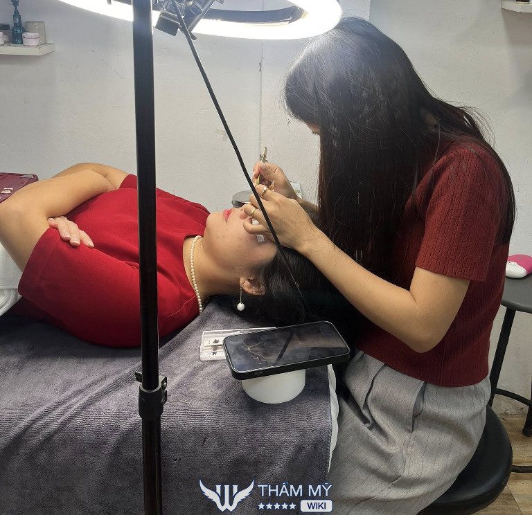 Tiệm nối mi đẹp tại Hưng Yên Phương Oanh Beauty Academy