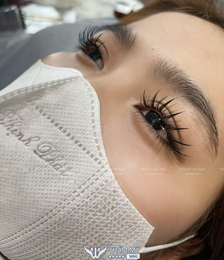 Nail Mi Mẹ Toom Tiệm nối mi đẹp ở Hậu Giang