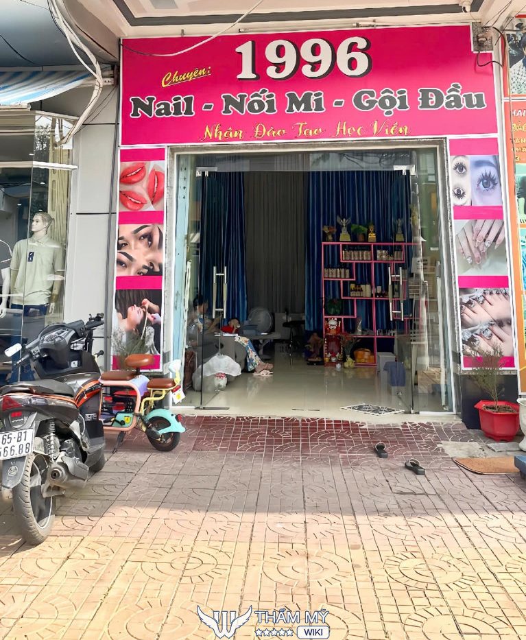 Tiệm nối mi tại Hậu Giang 1996