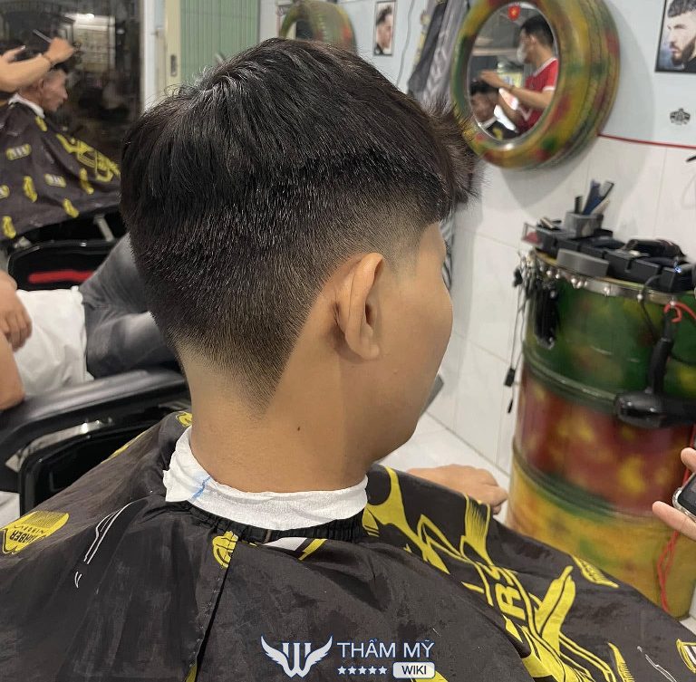 Tiệm cắt tóc nam Hậu Giang Barbershop Long Nhỏ