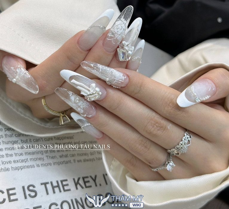 Tiệm làm nail Hà Nam Phương Tàu Nail Academy