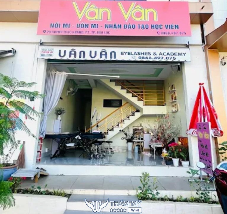 Tiệm nối mi đẹp tại Bảo Lộc Vân Vân Eyelashes