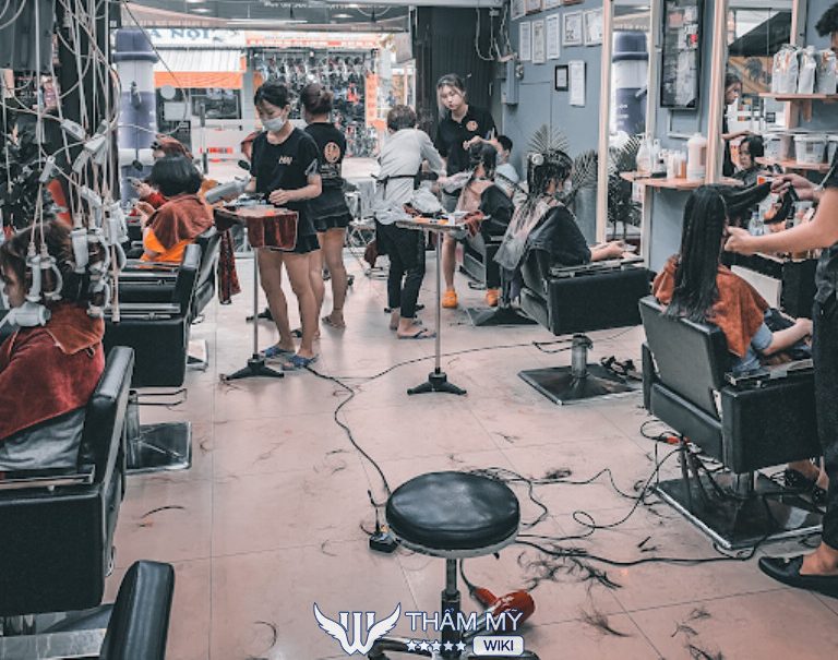 Hair Salon Hoàng Wy Salon tóc ở Phường Tân Sơn