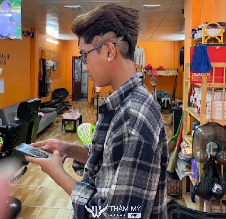 tiệm cắt tóc nam đẹp ở Đồng Tháp Tấn Đức Barbershop