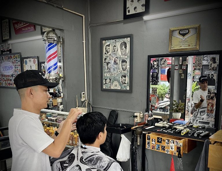 Tiệm cắt tóc nam đẹp ở Kiên Giang Vũ Anh Barber