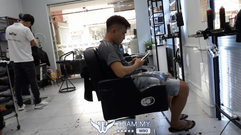 Tiệm cắt tóc nam đẹp ở Long An Seven Plus – Men Hair